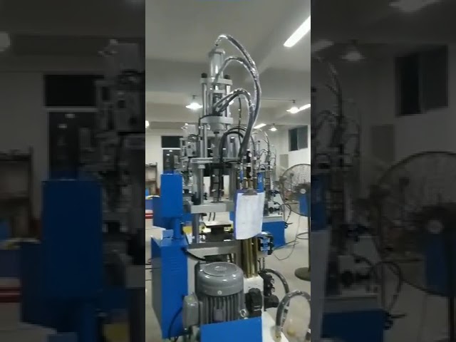 Low Pressure Vertical Injection Molding Machine 20T   Electronic Wire PVC Plastic Molder